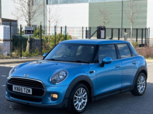 2015 MINI Hatch 1.5 Cooper D Euro 6 (s/s) 5dr in Blue — image 4