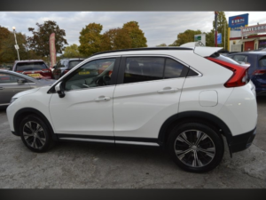 2018 Mitsubishi Eclipse Cross 1.5 T 4 in White — image 5