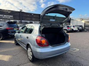 2005 Nissan Almera 1.8 Se 5dr in Blue — image 4