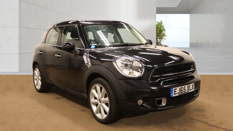 2015 MINI Countryman 2.0 Cooper Sd Countryman in Black — image 1