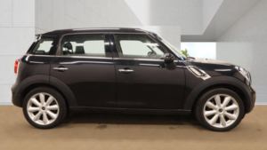 2015 MINI Countryman 2.0 Cooper Sd Countryman in Black — image 6