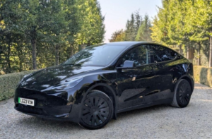 2023 Tesla Model Y Auto Rwd 5dr in Black — image 2
