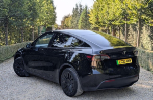 2023 Tesla Model Y Auto Rwd 5dr in Black — image 4