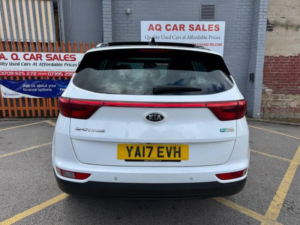 2017 Kia Sportage 1.7 Crdi 3 Euro 6 (s/s) 5dr in White — image 6