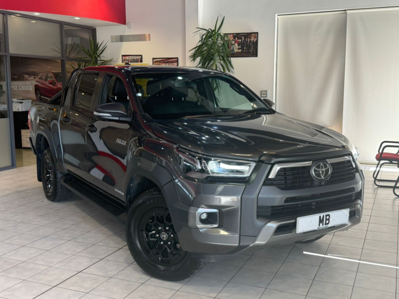 2023 Toyota Hilux 2.8 D-4d Invincible X in Grey — image 1
