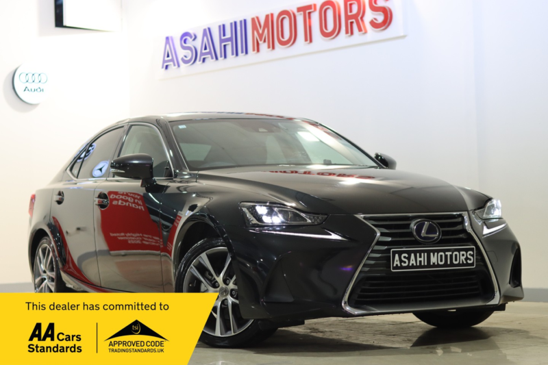 2018 Lexus Is 2.5 300h Se in Black — image 1
