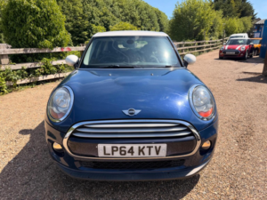 2015 MINI Hatch 1.5 Cooper D Auto Euro 6 (s/s) 5dr in Blue — image 4