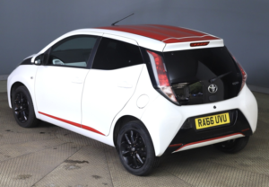 2017 Toyota Aygo 1.0 Vvt-I X-Press in White — image 6