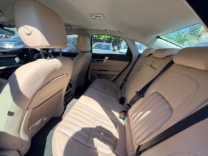 2018 Jaguar Xf D Portfolio in Blue — image 2