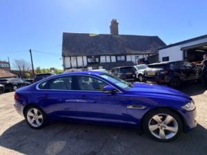2018 Jaguar Xf D Portfolio in Blue — image 4