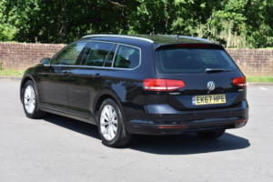 2017 Volkswagen Passat 2.0 Tdi Se Business in Black — image 4