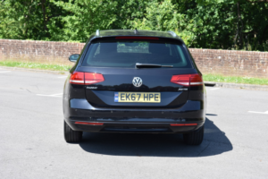 2017 Volkswagen Passat 2.0 Tdi Se Business in Black — image 6