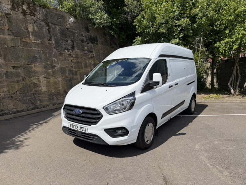 2023 Ford Transit Custom 2.0 Transit Custom Trend Van 300 L2 H2 2.0l Highroof Medium Wheelbase Ecoblue 130ps Fwd in White — image 1