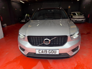 2019 Volvo Xc40 2.0 T4 R-Design Auto AWD Euro 6 (s/s) 5dr in Silver — image 2