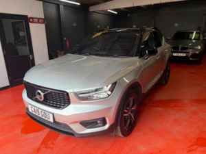2019 Volvo Xc40 2.0 T4 R-Design Auto AWD Euro 6 (s/s) 5dr in Silver — image 3