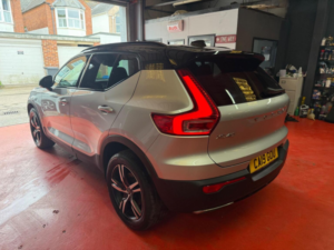 2019 Volvo Xc40 2.0 T4 R-Design Auto AWD Euro 6 (s/s) 5dr in Silver — image 5