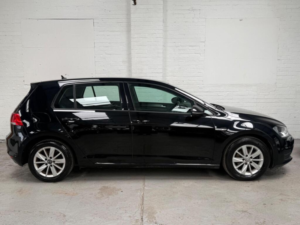2015 Volkswagen Golf 1.6 Tdi Bluemotion Hatchback 5dr Diesel Manual Euro 6 (s/s) (110 Ps) in Black — image 2