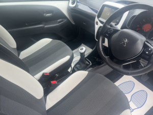 2017 Peugeot 108 1.2 Puretech Collection in White — image 5