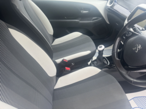2017 Peugeot 108 1.2 Puretech Collection in White — image 6