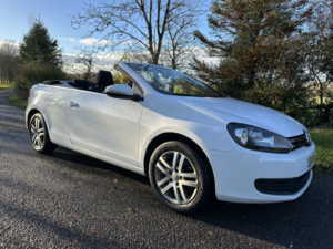 2014 Volkswagen Golf 1.2 Tsi S in White — image 2