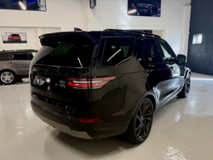 2018 Land Rover Discovery 3.0 Td V6 Hse Auto in Black — image 2