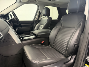 2018 Land Rover Discovery 3.0 Td V6 Hse Auto in Black — image 3