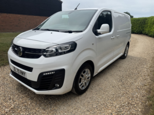 2020 Vauxhall Vivaro 1.5 Turbo D 2700 Sportive in White — image 3