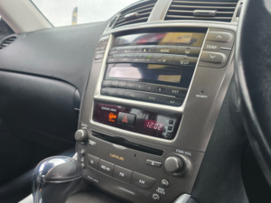 2006 Lexus Is 2.5 250 Se Saloon 4dr Petrol Automatic (214 G/km, 204 Bhp) in Grey — image 4