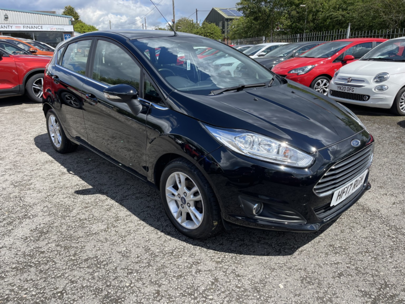 2017 Ford Fiesta 1.0 T Ecoboost Zetec in Black — image 1