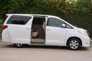 2010 Toyota Alphard 2.4 240 X 5dr 8 Seats in White — image 3