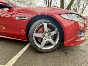 2016 Jaguar Xe 2.0 Gtdi*r-Sport 240*cam-Meridian-Xenon-Fsh-Nav-Dab-Ulez**outstanding Marque Bigspec** in Red — image 5
