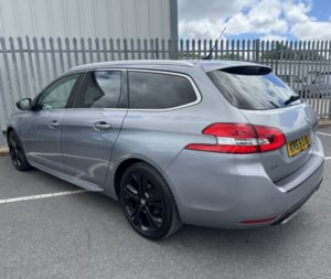 2019 Peugeot 308 Sw Gt Line 1.5 Hdi Estate in Grey — image 4