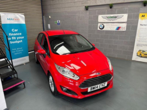 2014 Ford Fiesta 1.25 Zetec Euro 5 5dr in Red — image 3