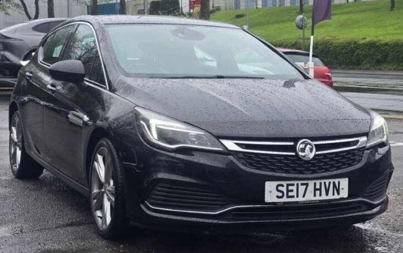 2017 Vauxhall Astra 1.6 Cdti Ecotec Blueinjection Sri Vx Line Nav Euro 6 5dr in Black — image 1