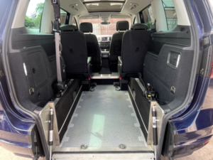 2019 SEAT Alhambra 2.0 Tdi Xcellence in Blue — image 5