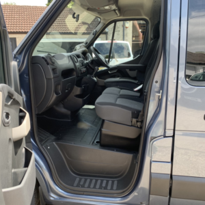 2016 Renault Master 2.3 Fwd Mm33 Dci 125 Quickshift6 Business in Blue — image 3