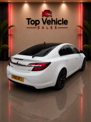 2016 Vauxhall Insignia 1.6 Cdti Elite in White — image 3