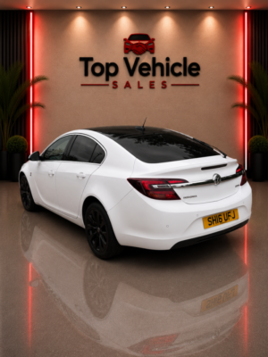 2016 Vauxhall Insignia 1.6 Cdti Elite in White — image 4