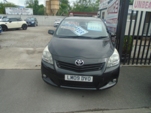 2009 Toyota Verso 2.0 D-4d Tr MPV 5dr Diesel Manual Euro 4 (130 Ps) in Black — image 2