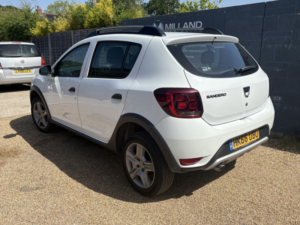 2016 Dacia Sandero Stepway 0.9 Stepway Ambiance Tce 90 in White — image 3