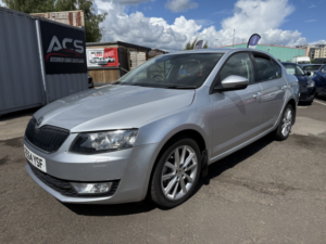 2014 Skoda Octavia 1.4 Tsi Elegance Hatchback 5dr Petrol DSG Euro 5 (s/s) (140 Ps) in Multicolour — image 2
