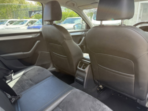 2014 Skoda Octavia 1.4 Tsi Elegance Hatchback 5dr Petrol DSG Euro 5 (s/s) (140 Ps) in Multicolour — image 6