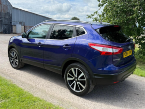 2014 Nissan Qashqai 1.5 Dci Tekna 2WD Euro 5 (s/s) 5dr in Blue — image 6