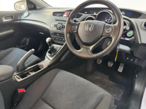 2013 Honda Civic 1.8 I-Vtec Es Euro 5 (s/s) 5dr in White — image 3