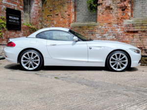 2011 BMW Z4 2.5 Z4 Sdrive23i Highline Edition in White — image 5