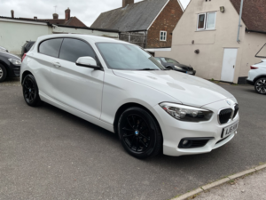 2016 BMW 1 Series 2.0 118d Se 3-Door Automatic in White — image 3