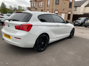 2016 BMW 1 Series 2.0 118d Se 3-Door Automatic in White — image 4