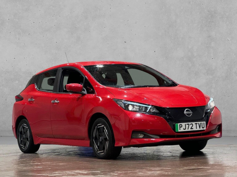 2022 Nissan Leaf 39kwh Acenta Auto 5dr in Red — image 1