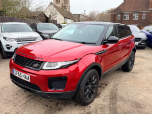 2015 Land Rover Range Rover Evoque Td4 Se in Red — image 5