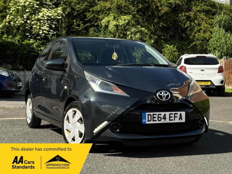 2014 Toyota Aygo 1.0 Vvt-I X-Play Euro 5 5dr Euro 5 in Grey — image 1